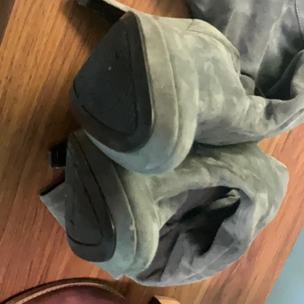 VNTG Bandolino Jess Slouch Tall Gray Suede Boots - Picture 14 of 14